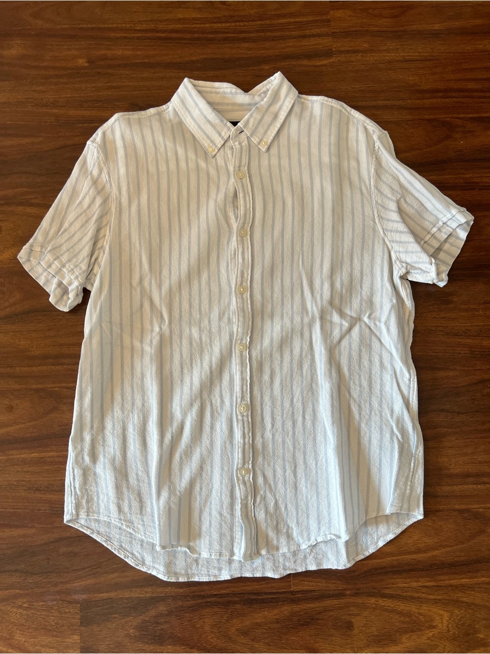 Club Monaco White and Light Blue Striped Short-Sleeve Button-Down